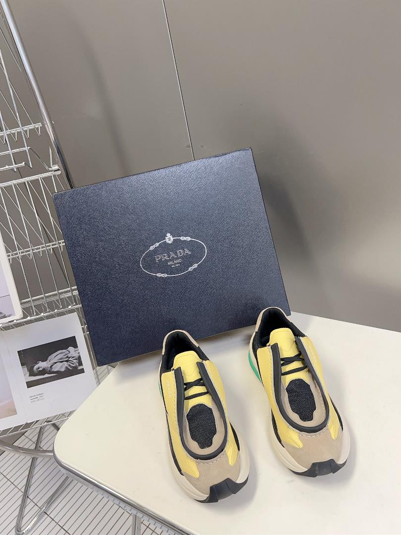 Prada 2023 AutumnWinter Show Sports Shoes Taikoo Hui RMB 11700 purchased with explosive