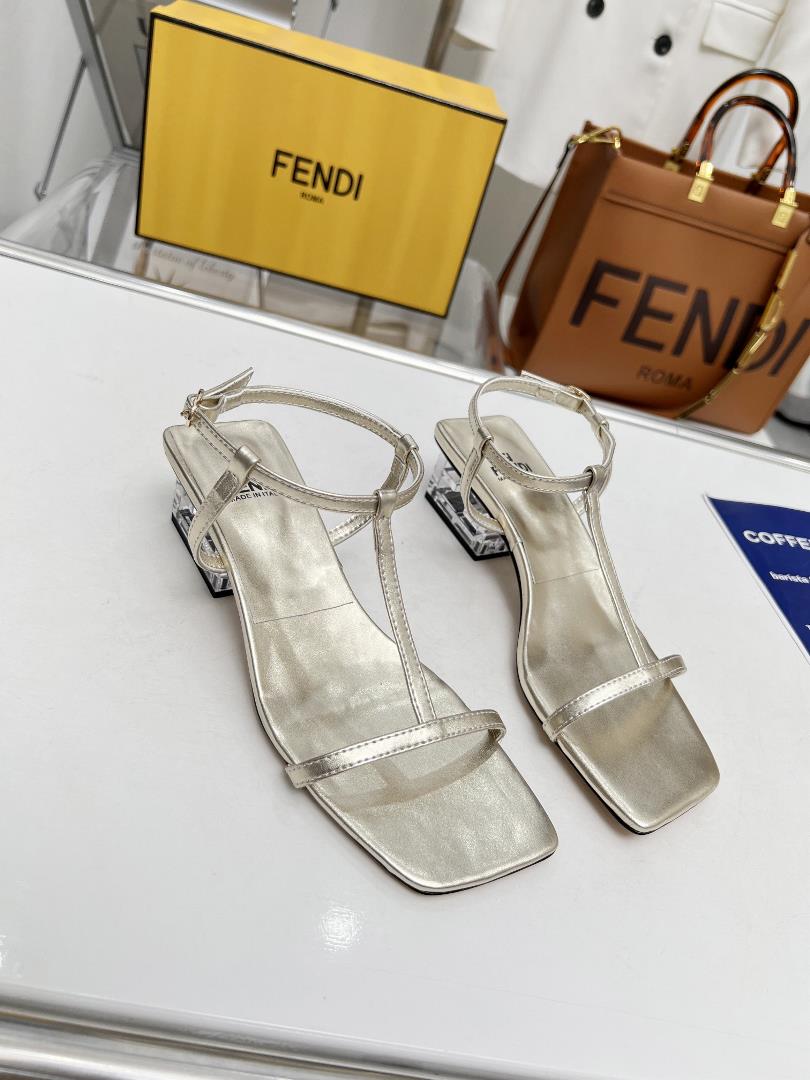 Fendi Crystal and Hot LaunchAvailable in 5 colors354041 42 customizedHeel height 55  professiona