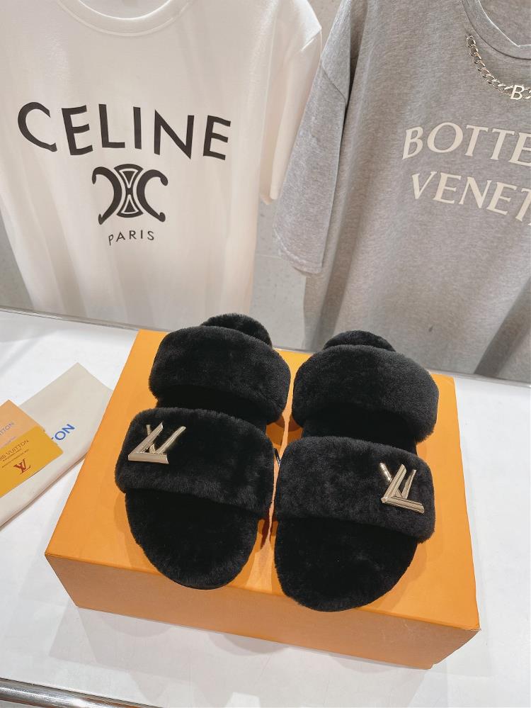 High version factory lv Donkey Family FW23 new arrivals plush shoes half slippers winterbreak combert flat slippersThe original last production line a