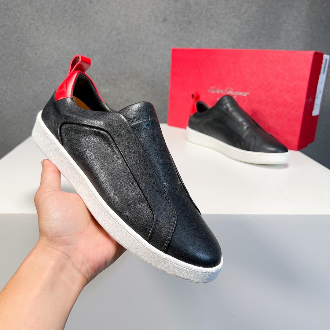 salvatore Ferragamo SpA 2023 mens new casual sneakers are fashionable sporty charmin