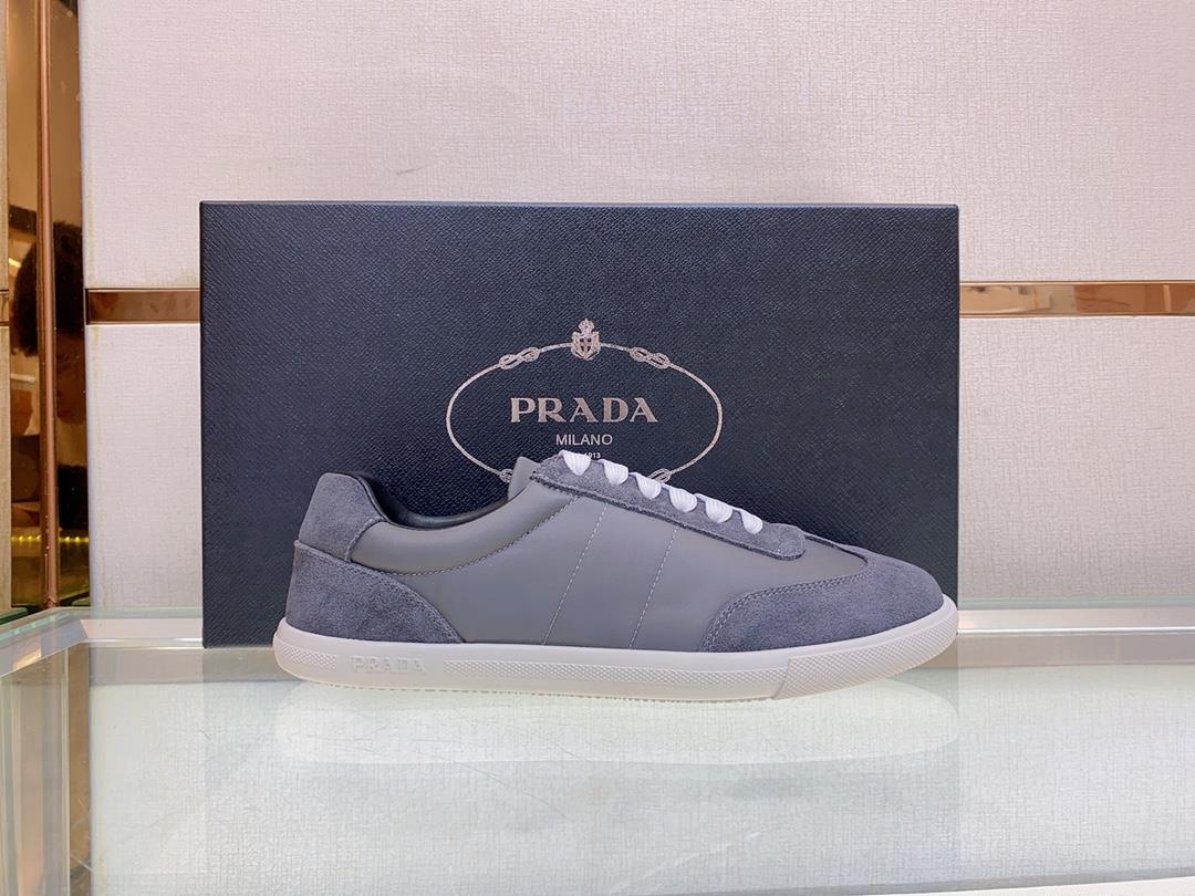 A luxury item from the A family a highend mens fashion and sports series made of imported calf