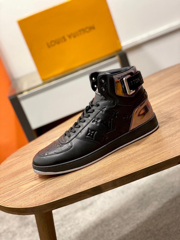 lv Rivoli High Top Sneakers with Top QualityThis sports shoe is made of embossed calf leat