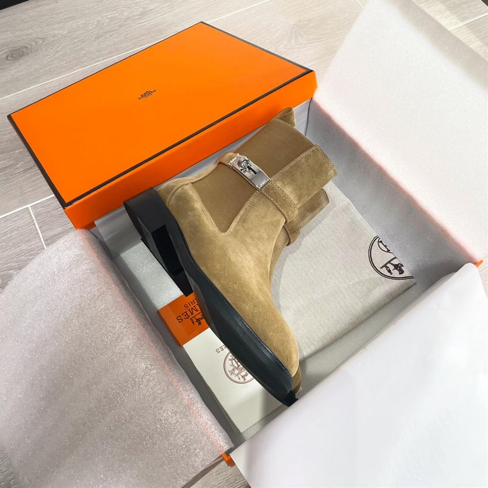 Top edition short boots long boots The H familys new Hermes AutumnWinter 2023 womens Kelly buckle Martin boots featuring a strap design and Kelly