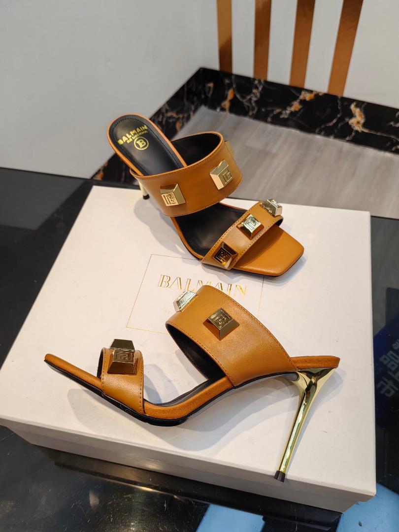 Balmans latest runway high heeled slippers for springsummerThe brand Balman was founded by Fre