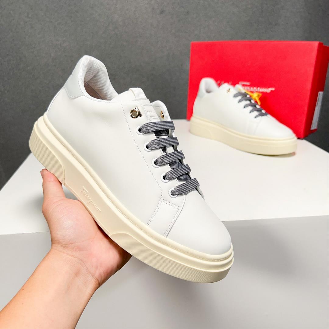 salvatore Ferragamo SpA 2023 mens new casual sneakers are fashionable sporty charmin