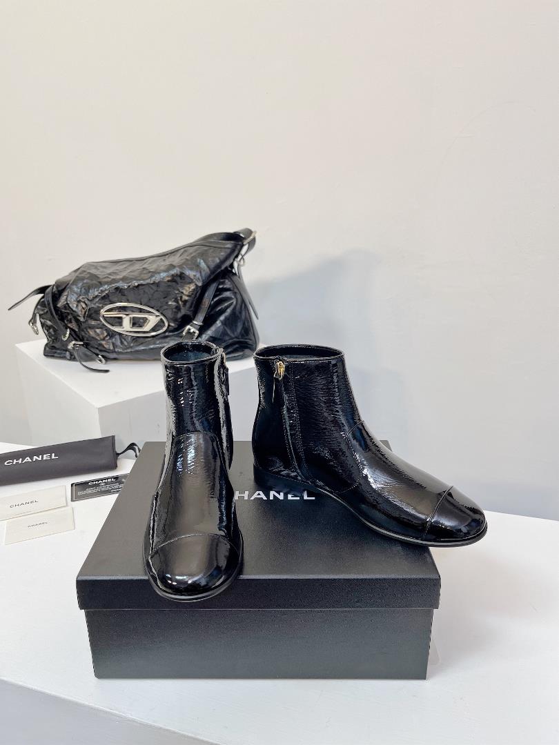 chanel 23A New Short BootCute and adorable Mary Jane design original mold hardwareThe upper is lin