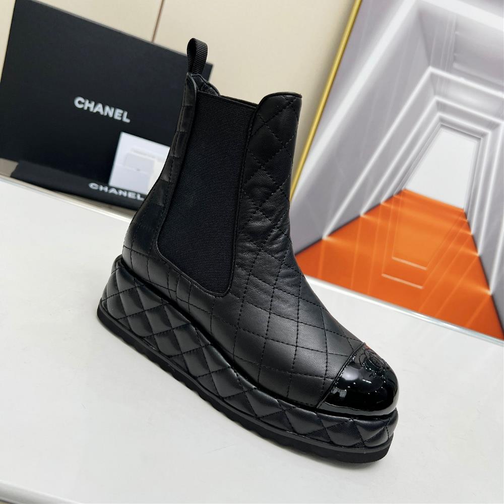 Factory price Chanel 23ss Autumn and Winter New Original 11 Retro Short Boots featuring c