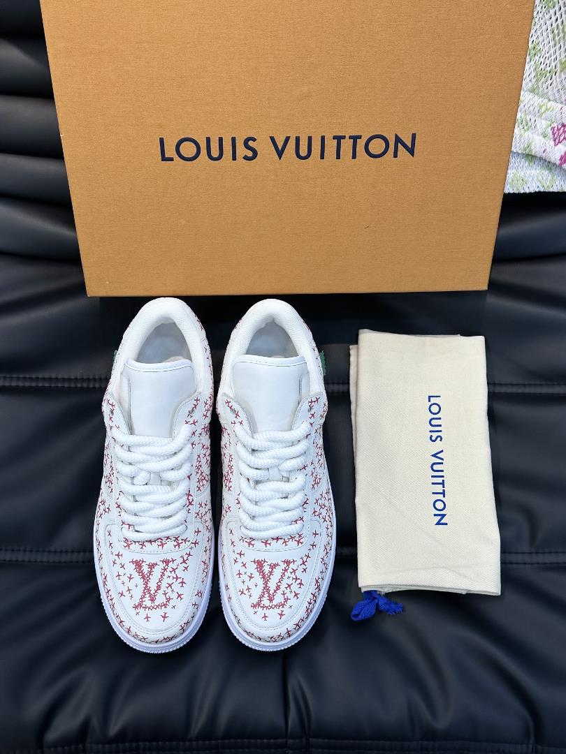 The Louis Vuitto x Nike Co branded Cool Couple casual sneaker features an unbeatable color