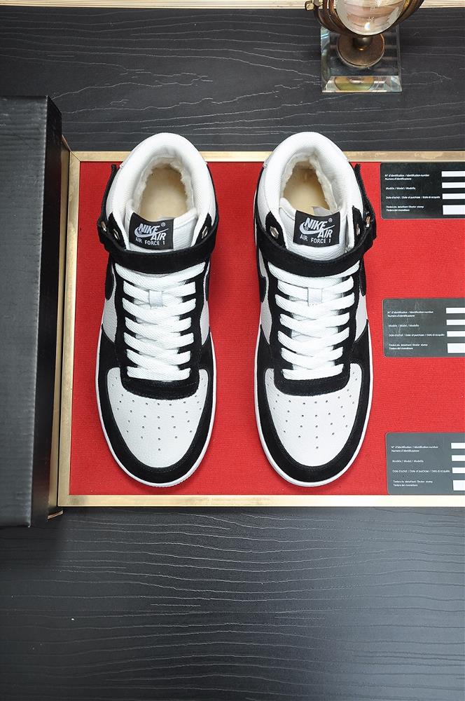 The NAPPA leather used in the construction of the Couples Air Force One sets it apart fro