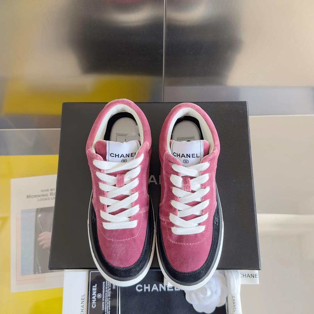 Top version  Chanel Chanel 23B Panda Color Sneaker Xiaoxiang Casual Sports Shoes Thick Sol