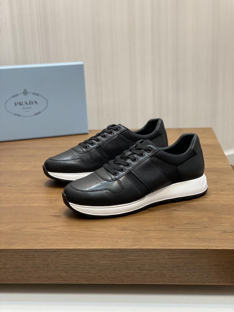 Prada High quality original orderPerfect stitching of the original Napa calf leather upper