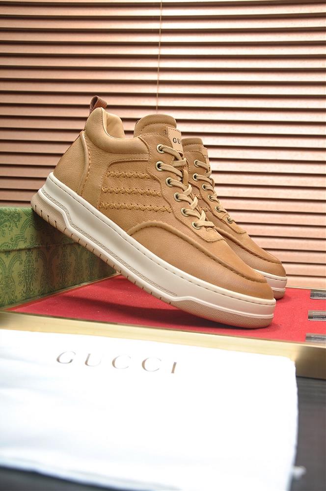 Gucci all wool lining with top quality leather and fur integrated warm snow boots luxury brand mens shoes synchronized with Fendis official website