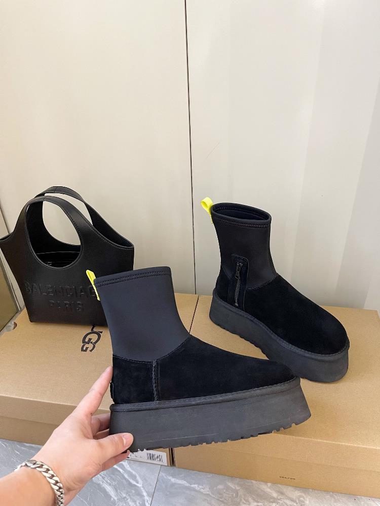 In a sea of repetitive and generic shoe designs Ugg shoes stand out as a unique and perso