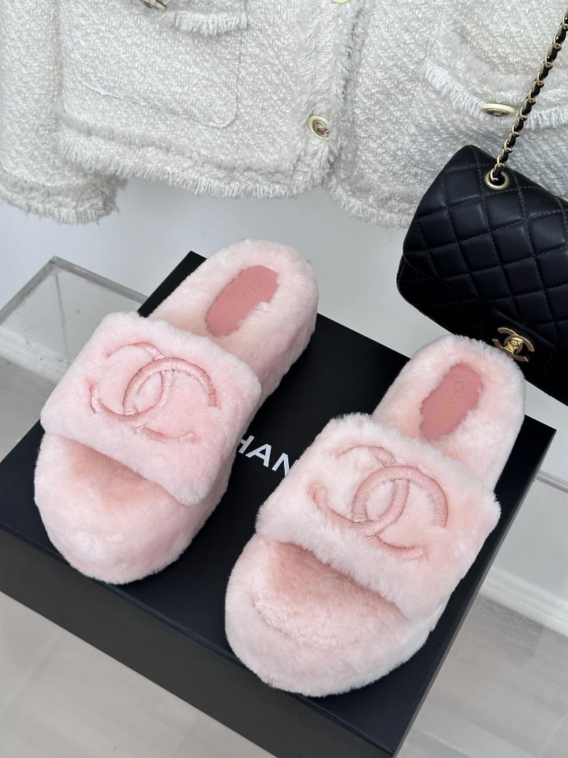 factory price chane xiaoxiang classic four season double c humy slipper this hair is real