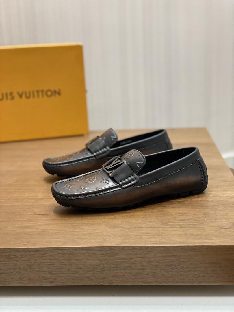 Louis Vuitton LUXEMBOURG SAMOTHRACE series of bean shoes made a remarkable debut on the s