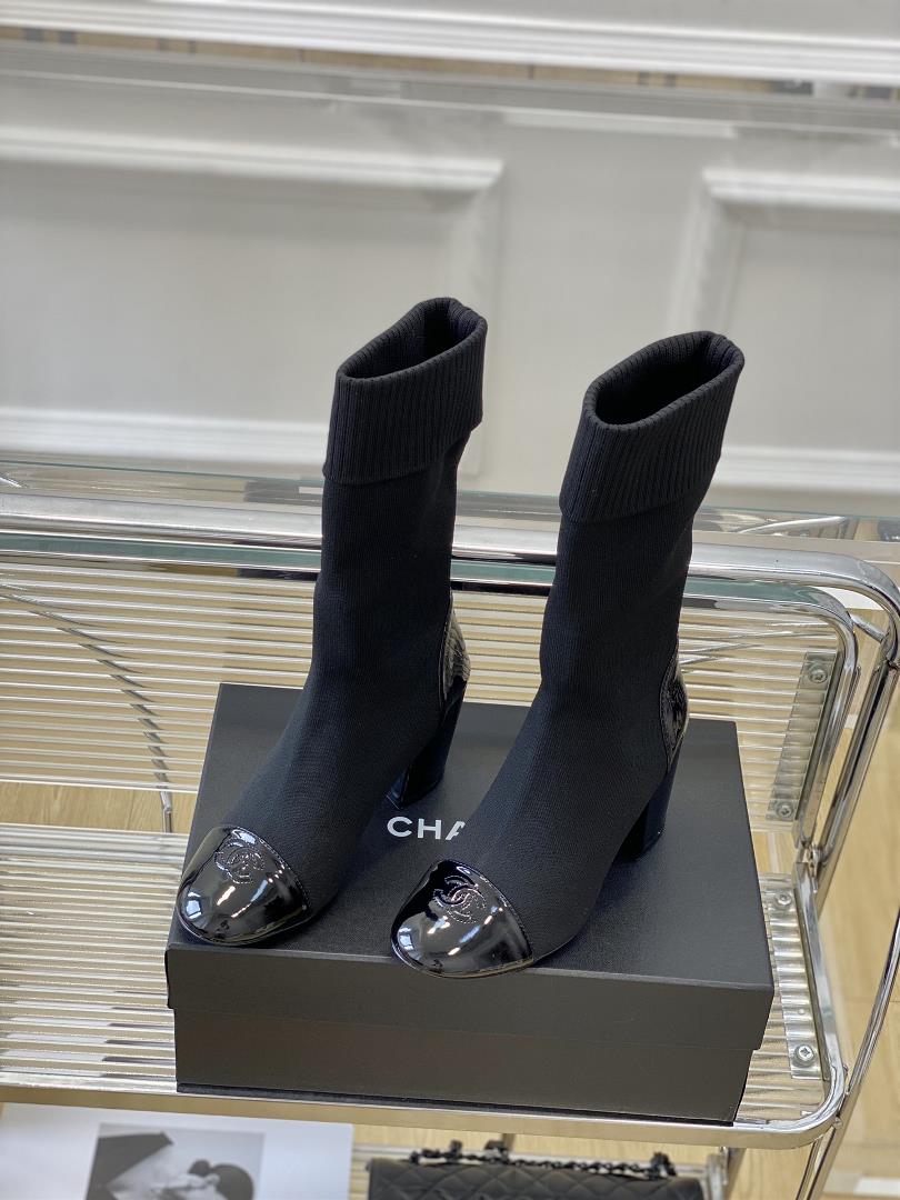 Chanel New Sock BootsThese socks and boots really look good at first glance8cm put on a whole long