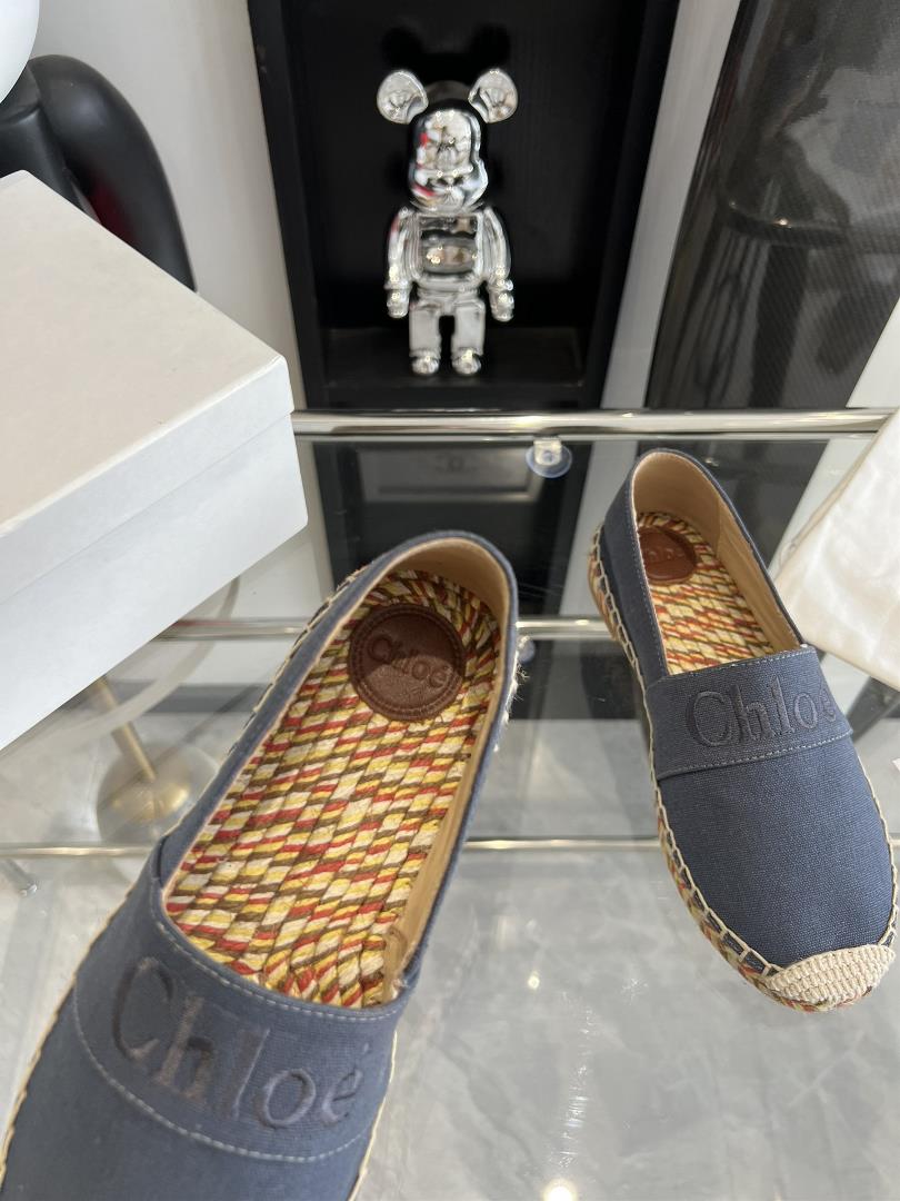 chloe Kouyi Fishermans Shoe is available on the official website The fabric is made of c