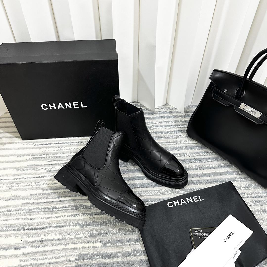 chanel fw23 new arrival 2023 AutumnWinter Lingge Chelsea Short Boot New ProductCalf leath