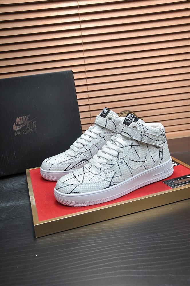 The Nike Air Force 1 Plus Maoli Couples Air Force One High Top Low Top Full Series Sports Board Shoes are specially supplied with NAPPA leather mater