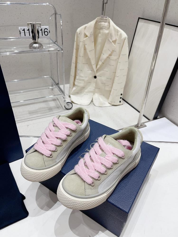 Popular Couples Dior Tears B33 Co branded Cricket Shoes Tennis Shoes Casual Shoes The latest fashionable silhouette highlights a thick and sturdy