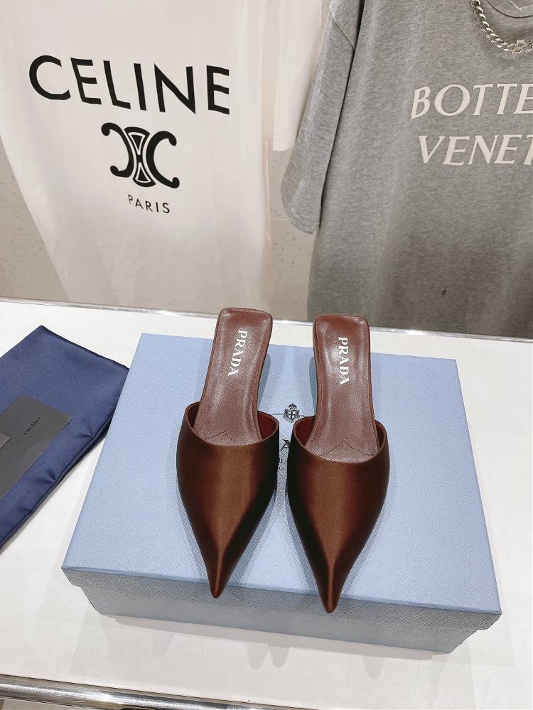 High version factory PRAD2024 SpringSummer Counter New Product Cute and sweet highheeled slippers and small single shoesSexy yet adorable the stun