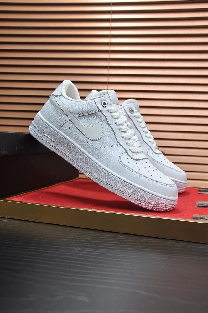 What sets the Couples Air Force One apart from other Nike shoes is its unique ability to