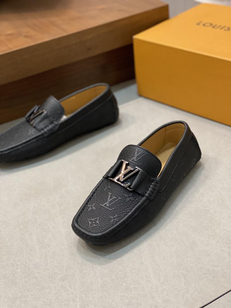 Louis Vuitton LUXEMBOURG SAMOTHRACE series of bean shoes made a remarkable debut on the s