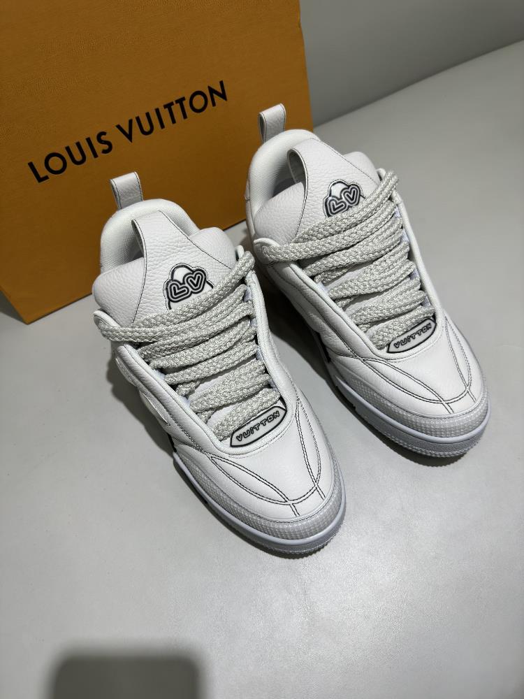 Lv Millenium mens casual sports shoes the 2023 mens fashion show witnessed the futurist