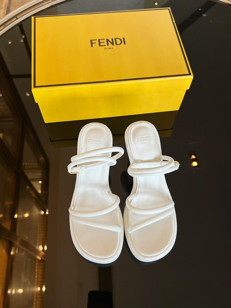 FEND1s Latest Sandals with Top QualityA truly exclusive source of goodsNapa sheepskin material 2cm