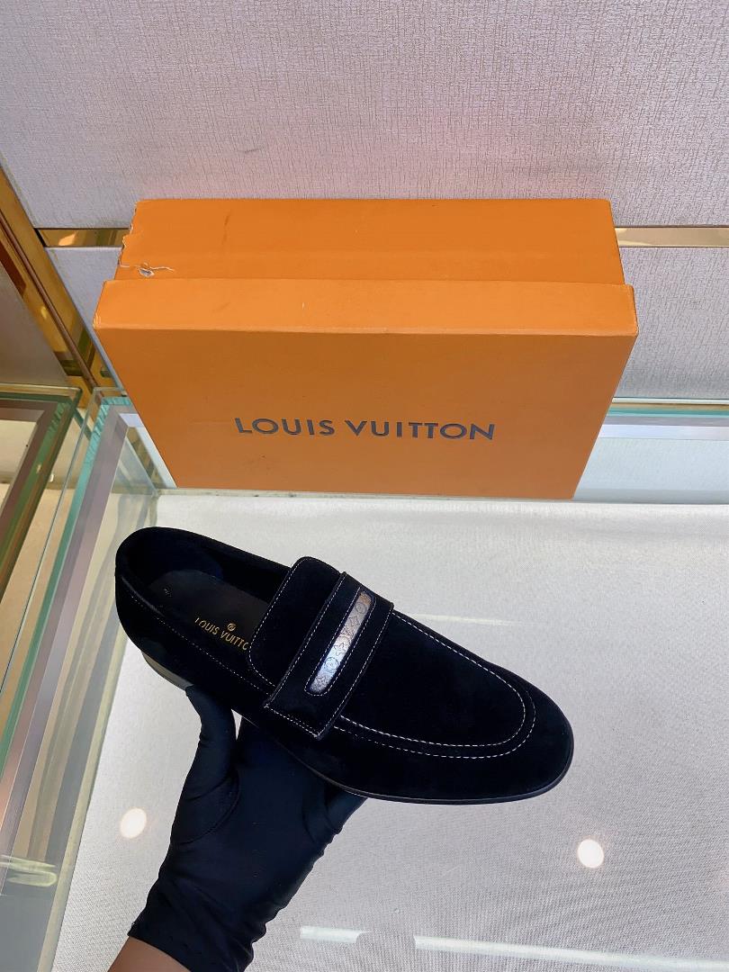 Lv brand  leather outsole SAINT GERMAN Slipon shoe This Slipon shoe leather shoes use imported