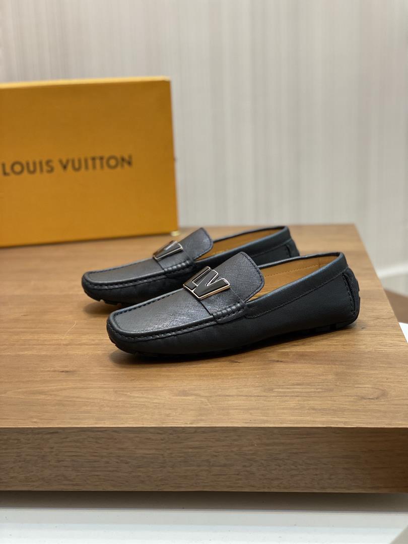 Louis Vuitton LUXEMBOURG SAMOTHRACE series of bean shoes made a remarkable debut on the s