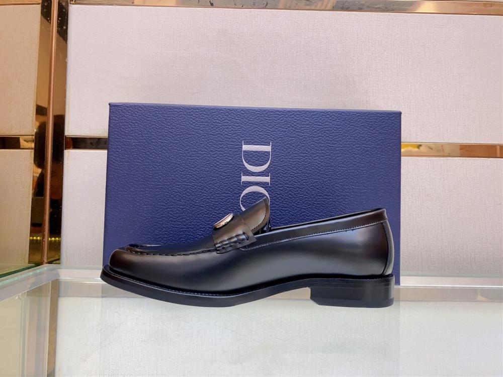 The official selling price of CD Homes new DIOR TIMELESS Lefu shoes  This Lefu shoe embo