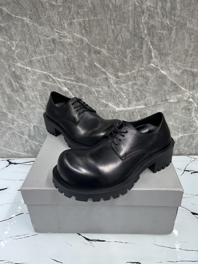 2023BALENCIAGA Balenciagas new HUMMER Derby shoe slightly asymmetric round head lace up