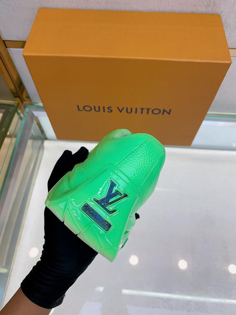 louis v millenium mens casual sports shoes 2023 mens show show witnessed the futuristic