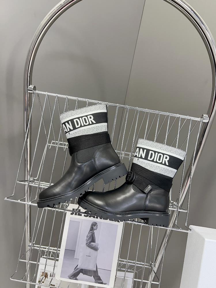 400 Dior Classic Autumn and Winter Knight Boots featuring a variety of celebrity internet