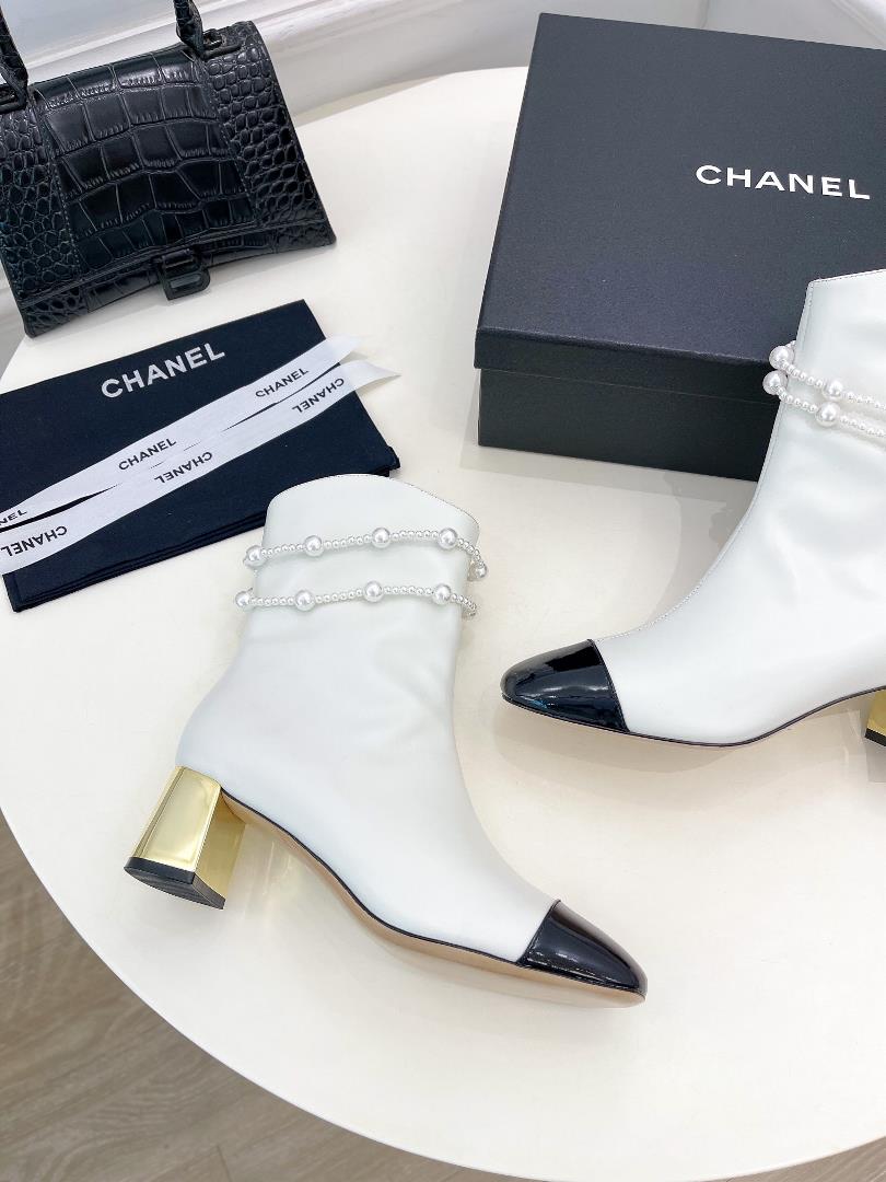 chanel 2023 autumn and winter new product counter explosion pearl chain rough heading boot