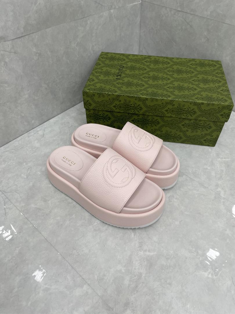 GUCCI Official Website New Womens Thick Sole Slippers Sandals SpringSummer NewThe GG logo was 