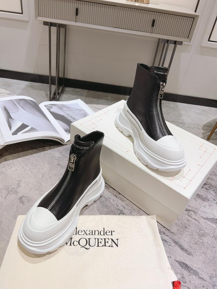 All white cowhide upper 2023 autumn and winter new ALEXANDER MCQUEEN Alexander McQueen tre