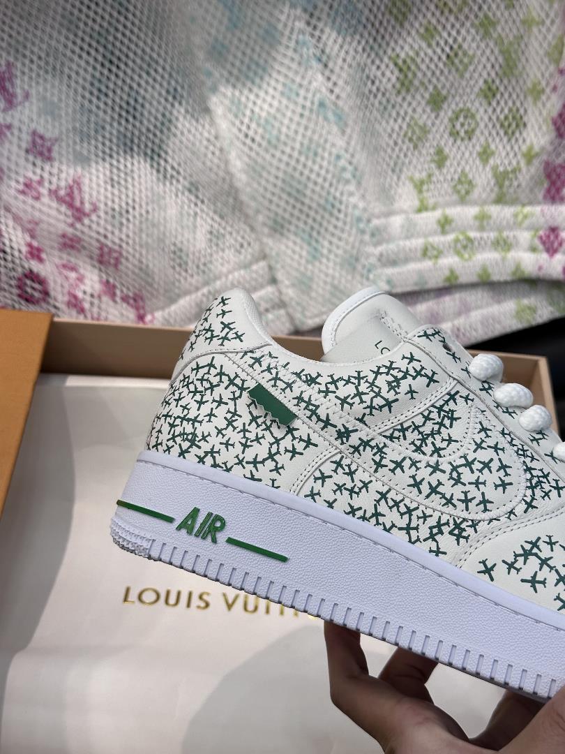 The Louis Vuitto x Nike Co branded Cool Couple casual sneaker features an unbeatable color