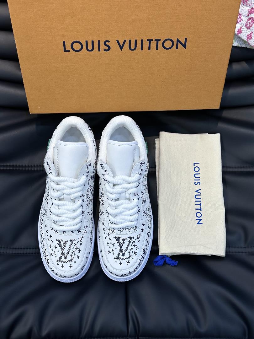 The Louis Vuitto x Nike Co branded Cool Couple casual sneaker features an unbeatable color