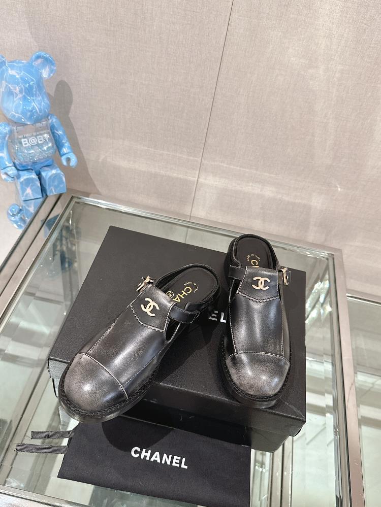 Chane23S Small Fragrance Half Slippers Thick Heel Baotou Muller ShoesI havent paid attention to this shoe shape for a long time I didnt expect it t