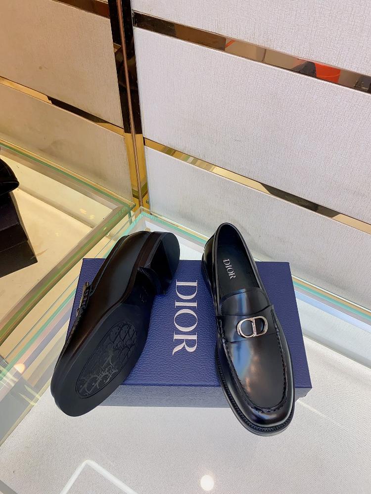 The official selling price of CD Homes new DIOR TIMELESS Lefu shoes  This Lefu shoe embodies a cla