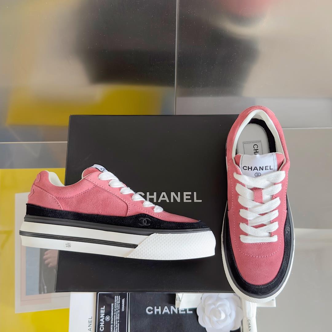 Top level version Low Chanel Chanel 23B Panda Color Sneaker Xiaoxiang Casual Sports Shoes