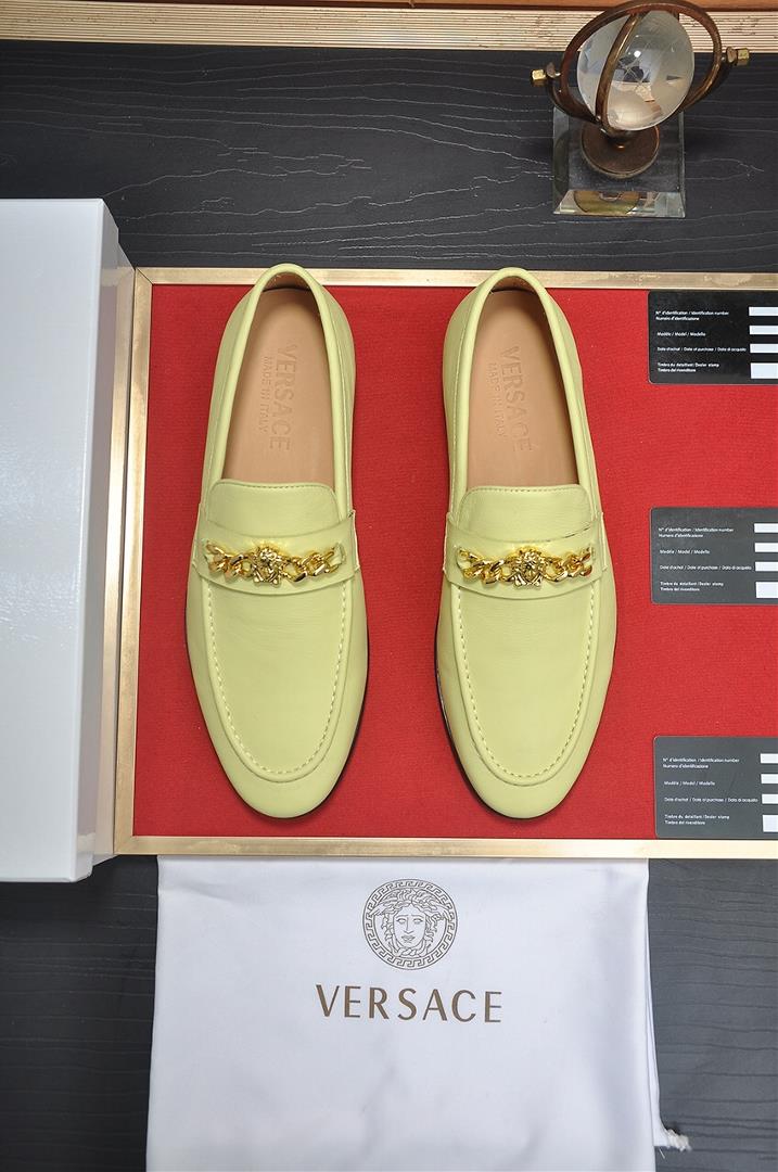 Versace All Cow Lining Versace Shoppe was launched at the same time new mens shoes and fabrics wer