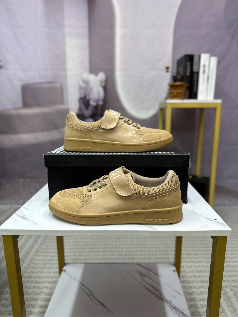 DSQUARED2 casual sports shoes are available in the Z cabinet simultaneously The original confi