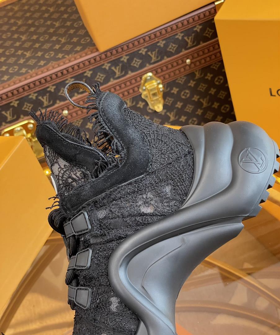 Louis Vuitton LV Sports Lace Dad Shoes Archils latest Paris fashion season runway style The fa