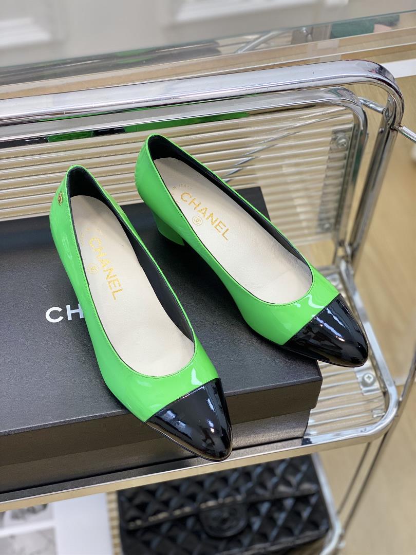 Chanel 23C Early Autumn Collection Mary Jane Single ShoeI really fell in love at first gla