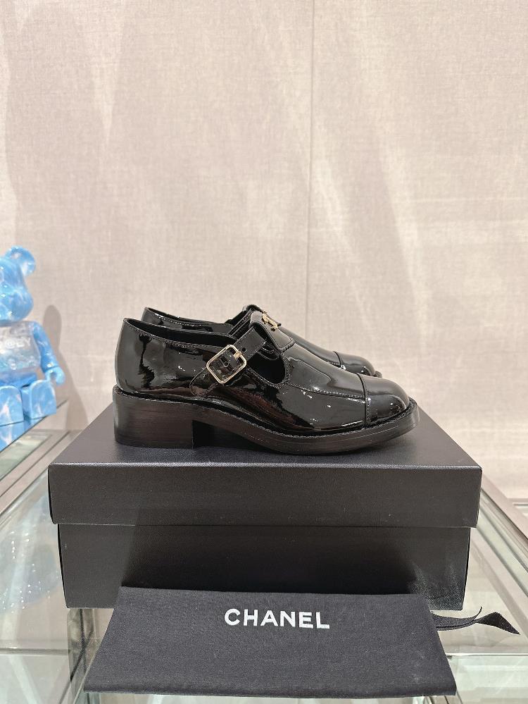 Chanel 23S Little Fragrance Mary Jane Single Shoes Thick Heel Doll ShoesI havent paid attention to this shoe shape for a long time I didnt expect i