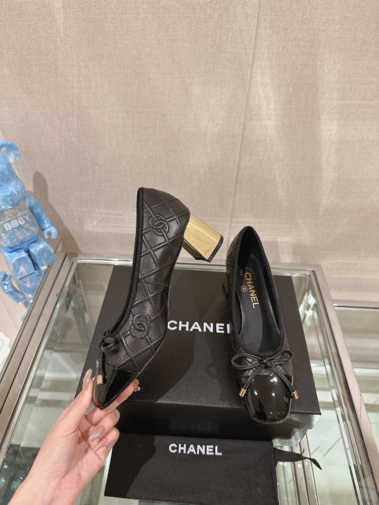 Chanel 23FW New Small Fragrance Square Headed Single Shoe Electric Embroidery Lingge Doub