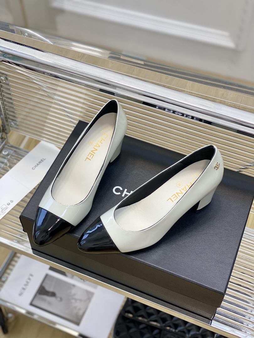 Chanel 23C Early Autumn Collection Mary Jane Single ShoeI really fell in love at first gla